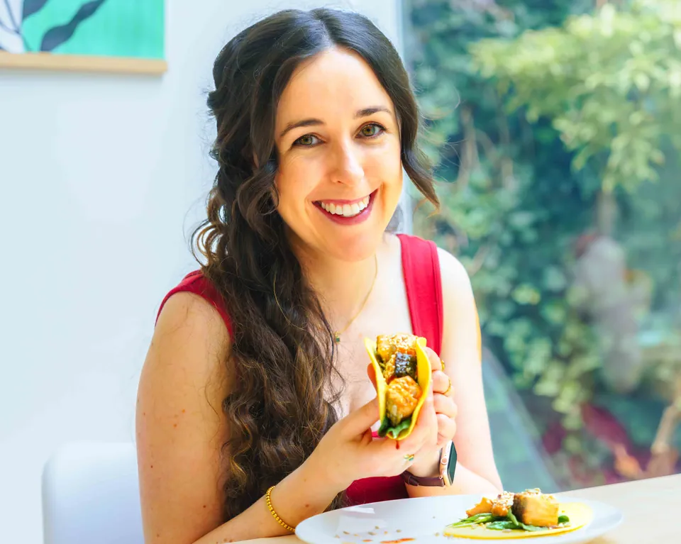 Maeve Hanan, lead dietitian and founder of Dietetically Speaking, enjoying lunch